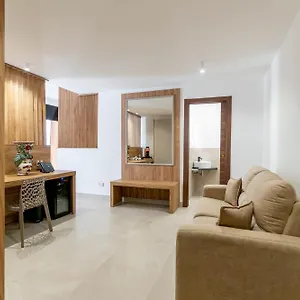 Al Balhara Suites & 5*, Palermo Italia