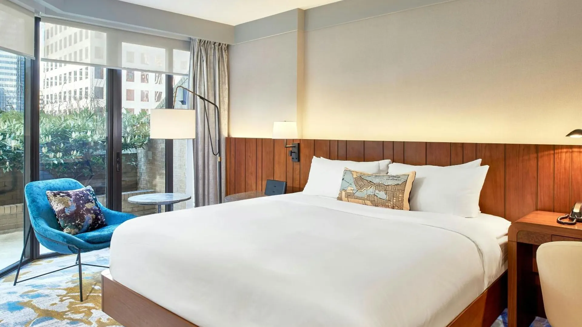 Metropolitan Hotel Vancouver 4*,